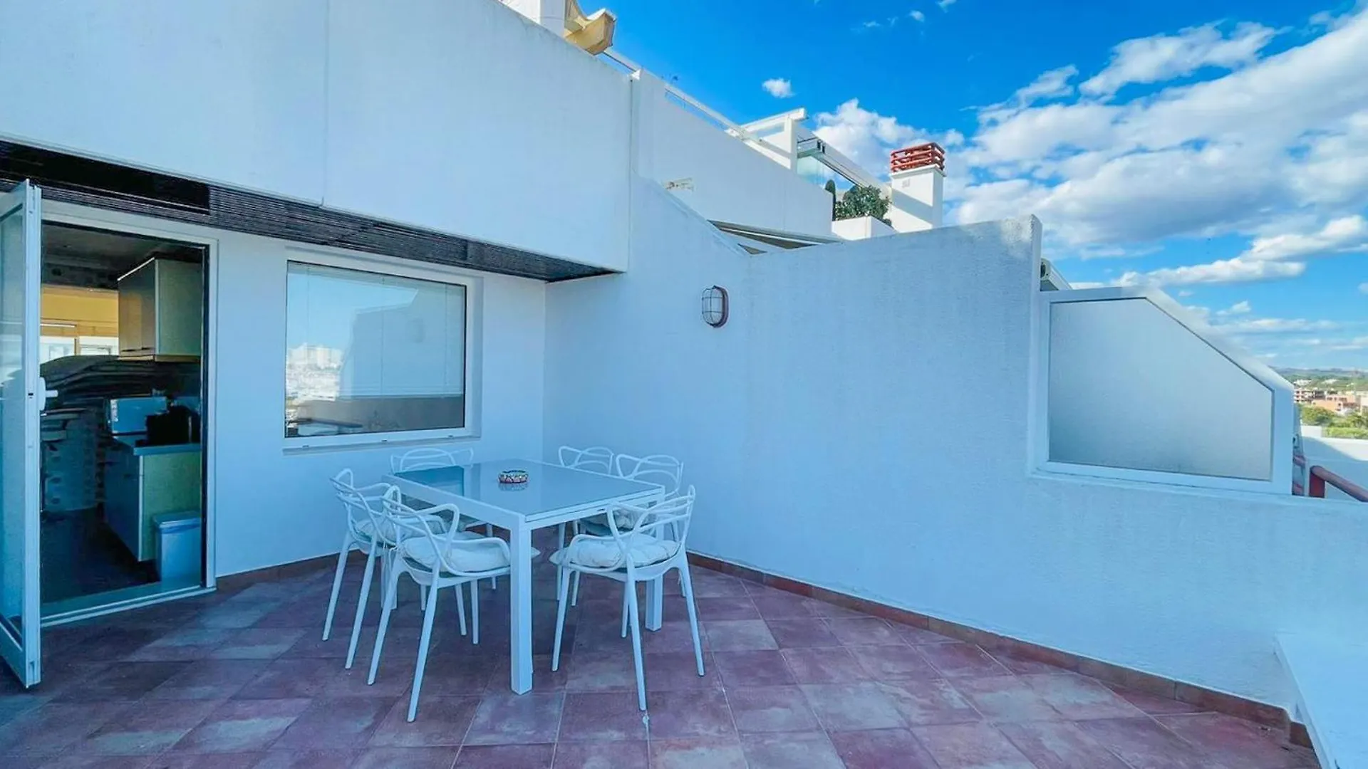 Penthouse Triplex Marina T2 By Hsr Vilamarina contacts
